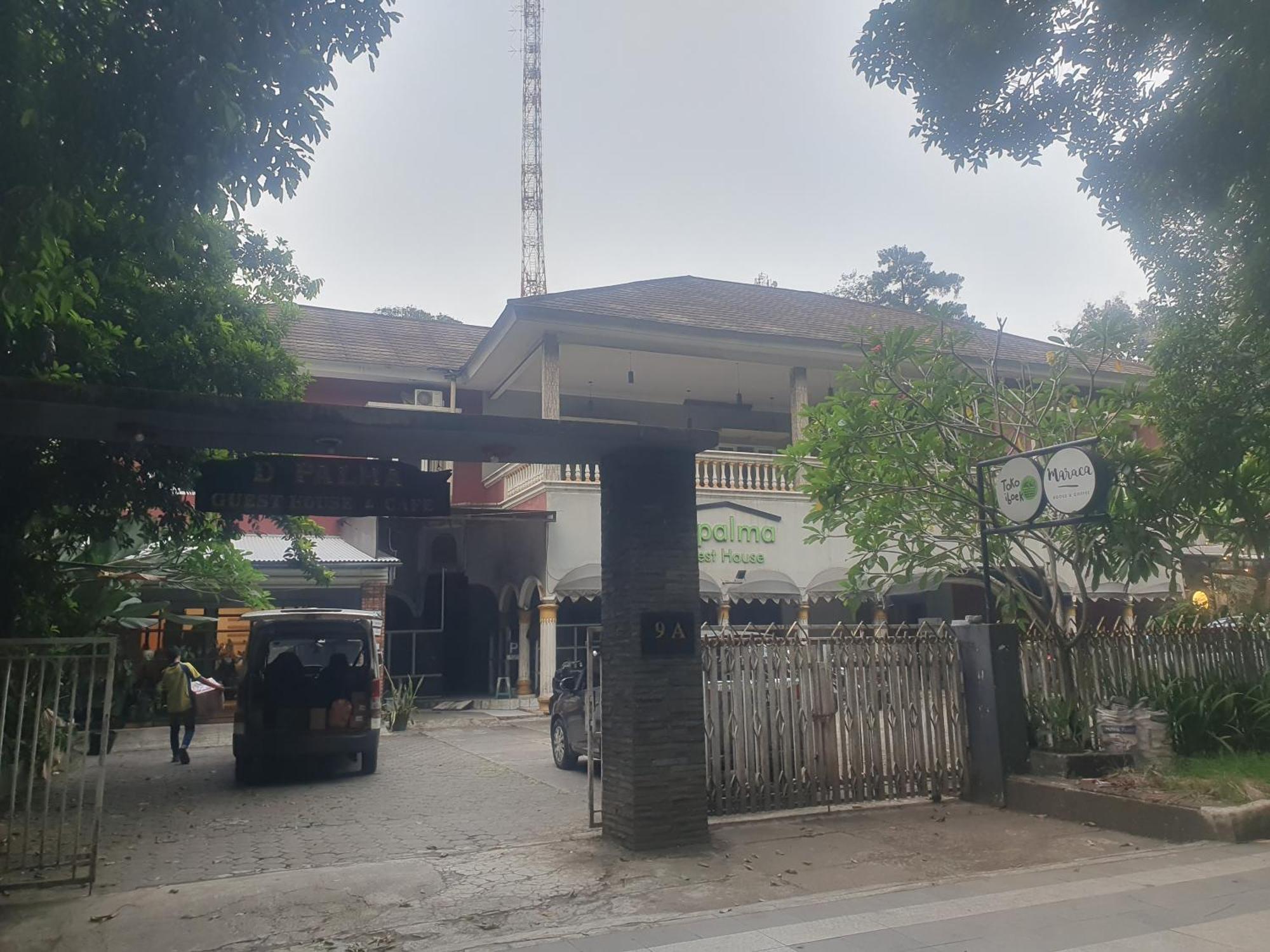 Ruang Tidur At Dpalma Bogor Hotel Exterior photo